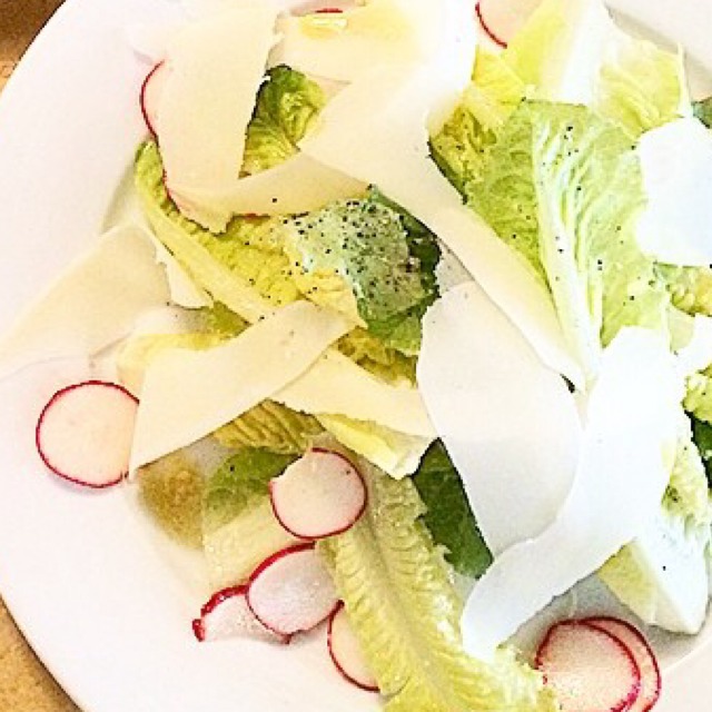 Romaine Salad from Cafe Mogador on #foodmento http://foodmento.com/dish/16402