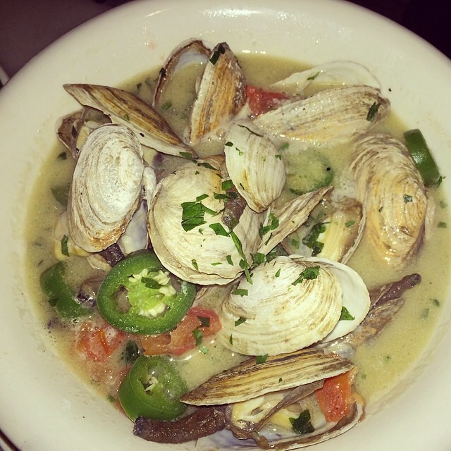 Steamers (Clams) Steamed In PBR & Jalapeño at Fish (CLOSED) on #foodmento http://foodmento.com/place/3238