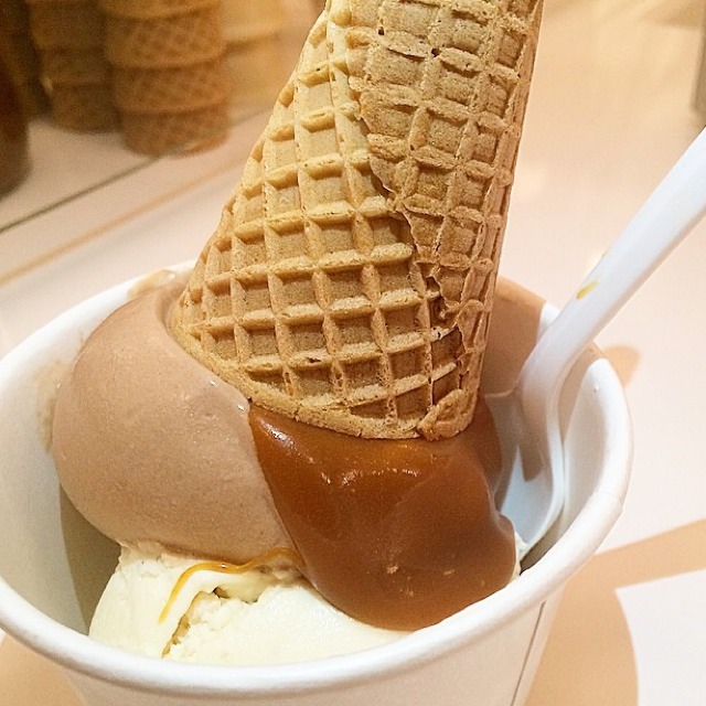 Burnt Honey Chocolate & Peanut Ice Cream at Morgenstern's Finest Ice Cream on #foodmento http://foodmento.com/place/3451