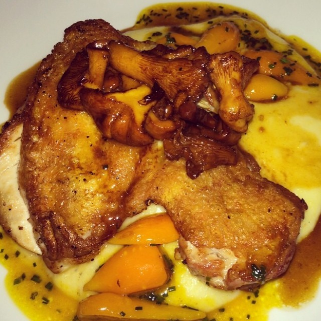 Roasted Farm Chicken, Mascarpone Polenta, Chanterelles, Madeira from Bacchanal on #foodmento http://foodmento.com/dish/13918