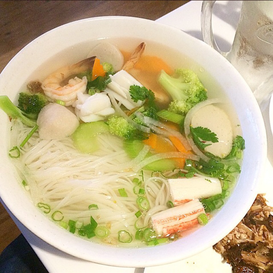 Pho Noodle Soup with Seafood from Xe Lửa Vietnamese Restaurant on #foodmento http://foodmento.com/dish/20381
