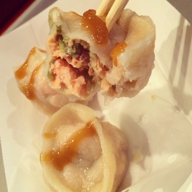 Dumplings (Salmon, Calamari, Celery) from Dumpling Man on #foodmento http://foodmento.com/dish/14662