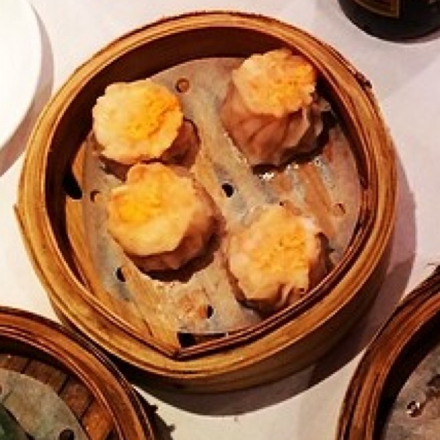 Siumai (Pork Dumplings) at Golden Unicorn Restaurant 麒麟金閣 on #foodmento http://foodmento.com/place/3596