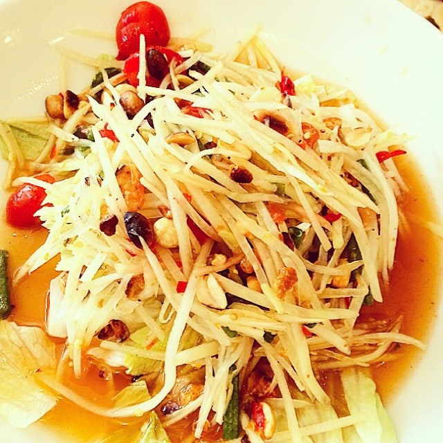 Papaya Salad from Zabb Elee (CLOSED) on #foodmento http://foodmento.com/dish/14523