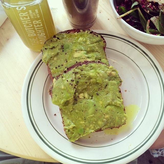Avocado Toast at The Butcher's Daughter on #foodmento http://foodmento.com/place/3677