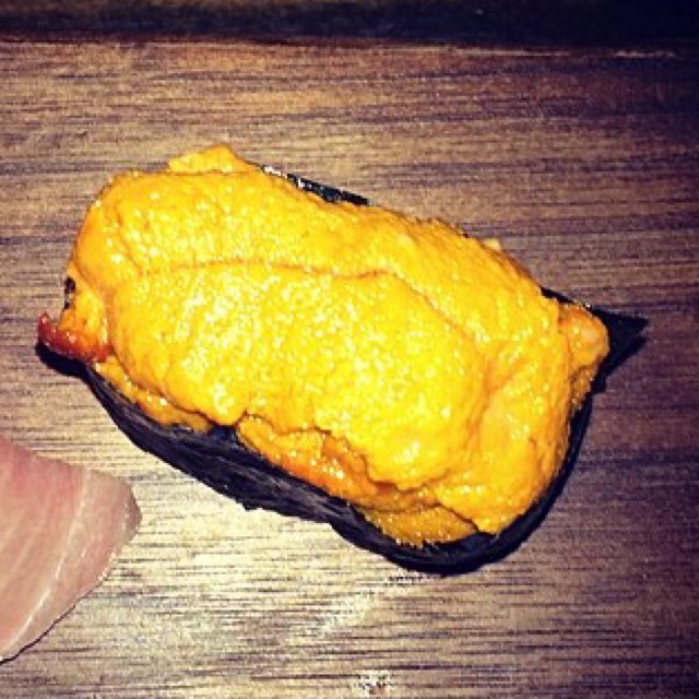 Uni (Sea Urchin) Sushi from Blue Ribbon Sushi Izakaya on #foodmento http://foodmento.com/dish/16684