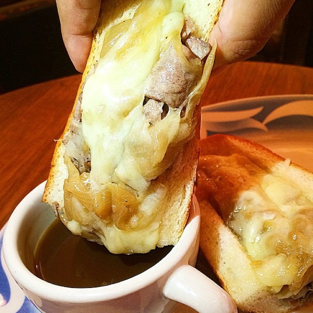 French Dip Sandwich (Prime Dry Aged Sirloin, Caramelized Onions, Gruyere Cheese, Au Juice) from Commerce on #foodmento http://foodmento.com/dish/14592