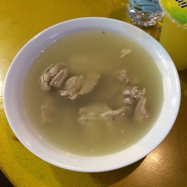 Pork Rib Soup from 333 Bak Kut Teh 肉骨茶 on #foodmento http://foodmento.com/dish/14117