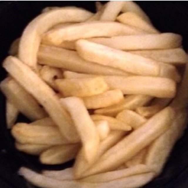 French Fries from Garlic New York Pizza Bar on #foodmento http://foodmento.com/dish/18073