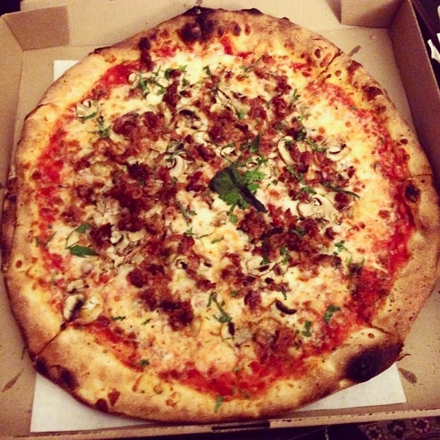 Bacon & Mushroom Pizza from Garlic New York Pizza Bar on #foodmento http://foodmento.com/dish/18074