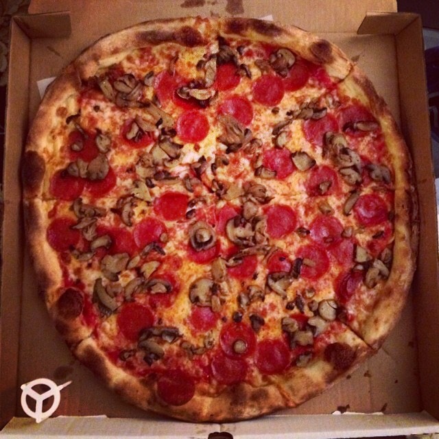 Pepperoni & Mushroom Pizza at Joe's Pizza on #foodmento http://foodmento.com/place/2761