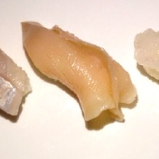 Aoyaki (Orange Clam) Sushi from Sushi Dojo NYC on #foodmento http://foodmento.com/dish/14328