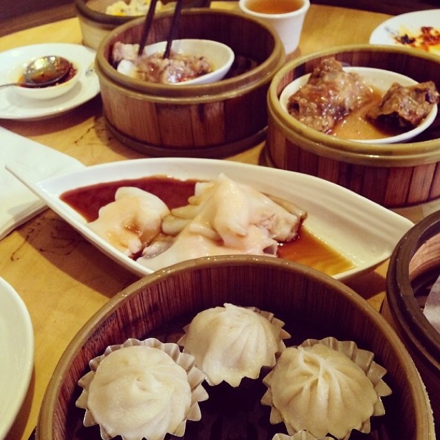 Dim Sum (Variety) at Koi Palace 鯉魚門海鮮茶寮 on #foodmento http://foodmento.com/place/3554