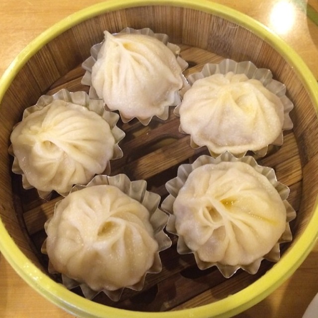 Soup Dumplings at Koi Palace 鯉魚門海鮮茶寮 on #foodmento http://foodmento.com/place/3554