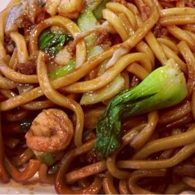Shanghai Lo Mein w/ Shrimp at Shanghai Asian Manor on #foodmento http://foodmento.com/place/3809