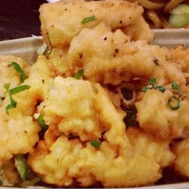 Squid w/ Salt & Pepper from Shanghai Asian Manor on #foodmento http://foodmento.com/dish/16854