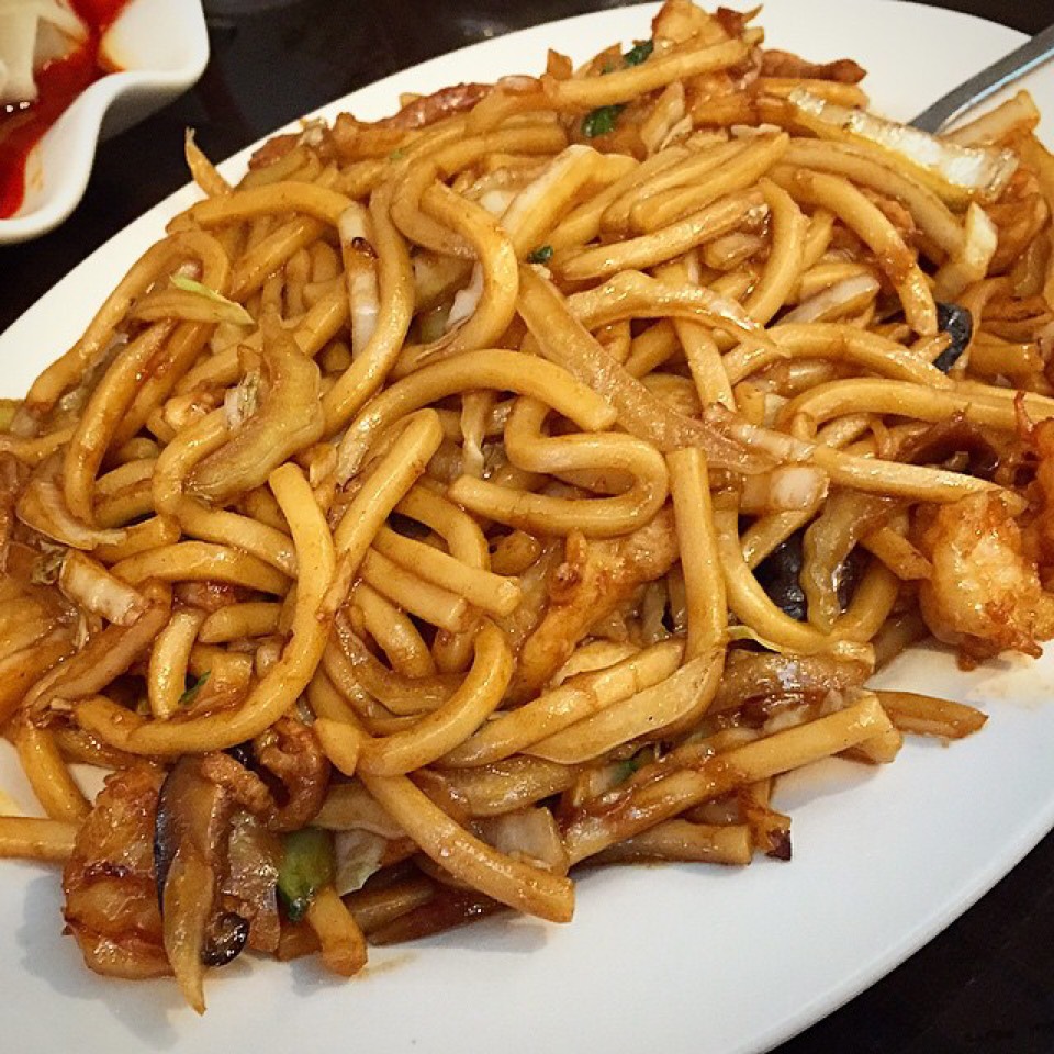 Shanghai Style Noodles, Pork, Chicken, Shrimp from Shanghai Heping Restaurant on #foodmento http://foodmento.com/dish/20866